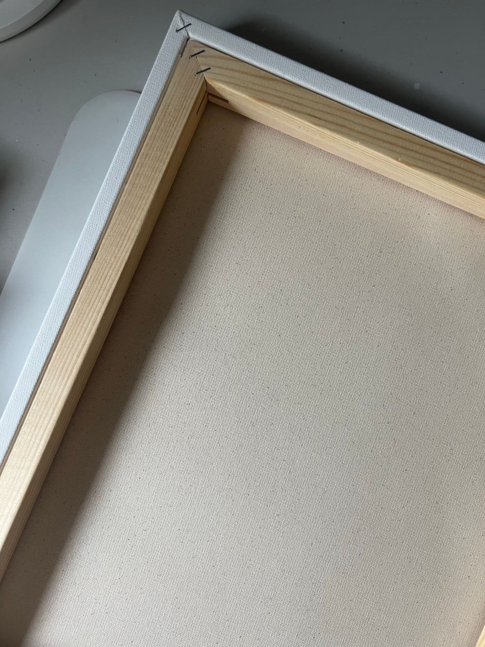 Handwerkliche Präzision bei der Bespannung