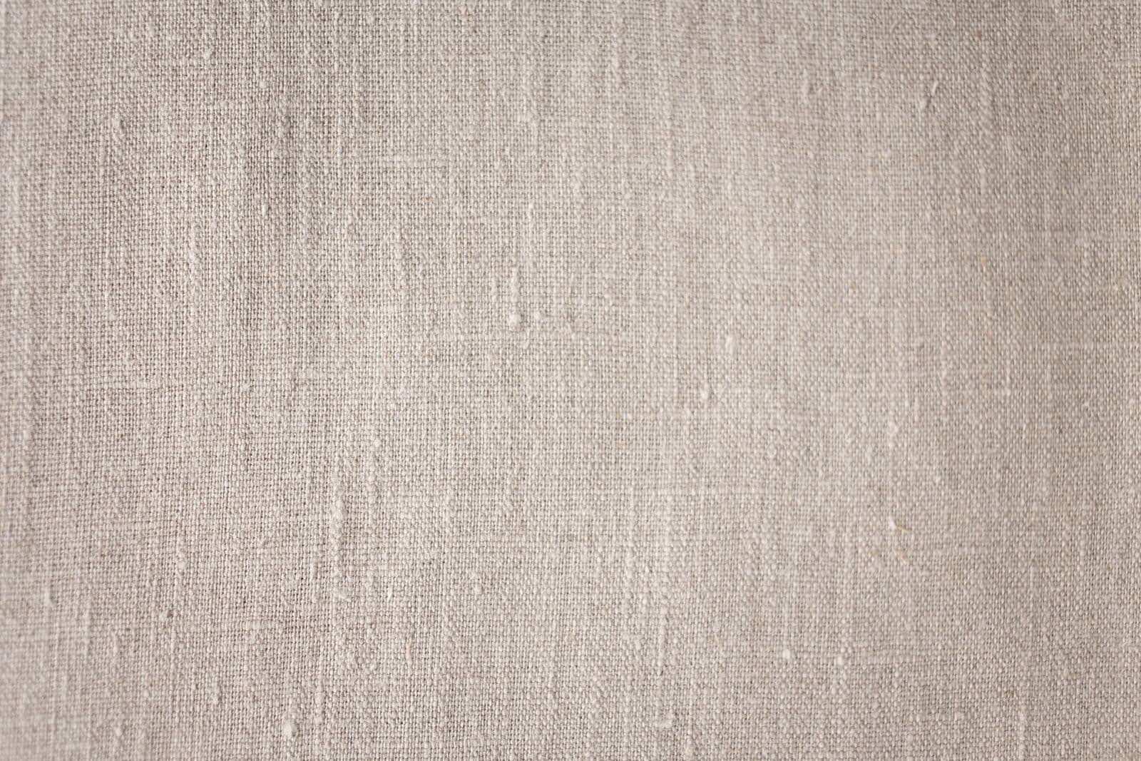 Reines belgisches Flachsleinen mit gleichmäßiger Webstruktur